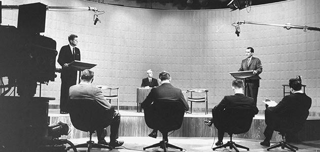 Kennedy và Nixon tranh luận năm 1960 (Nguồn ảnh: smithsonianmag.com)