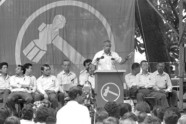 Ông J.B Jeyaretnam trong một cuộc mít-tinh của Đảng Công nhân ngày 25/8/1988. Ảnh: Bộ Thông tin và Nghệ thuật Singapore.
