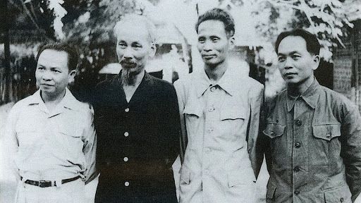 Các lãnh đạo Đảng Cộng sản Việt Nam ở chiến khu Việt Bắc thời kỳ trước 1954: Trường Chinh, Hồ Chí Minh, Phạm Văn Đồng, Võ Nguyễn Giáp. Ảnh: Báo Nam Định.