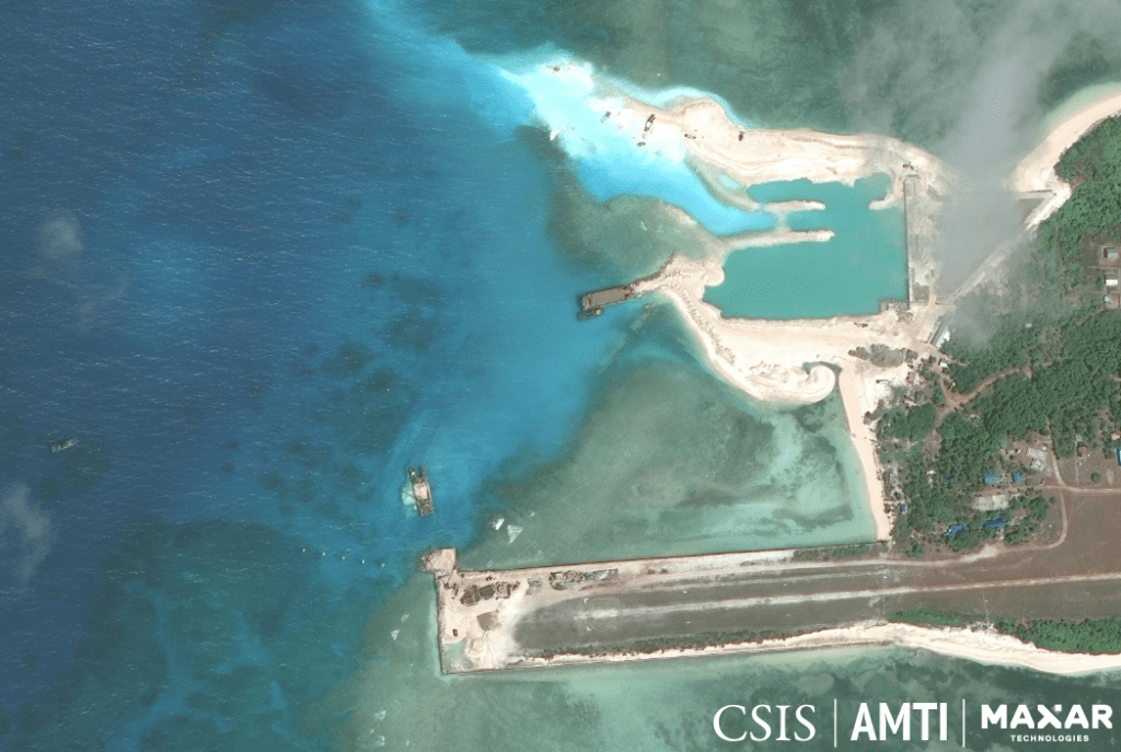 Ảnh vệ tinh vào tháng 2/2020 cho thấy các hoạt động bồi đắp của Philippines ở đảo Thị Tứ. Ảnh: AMTI-CSIS/ Rappler.